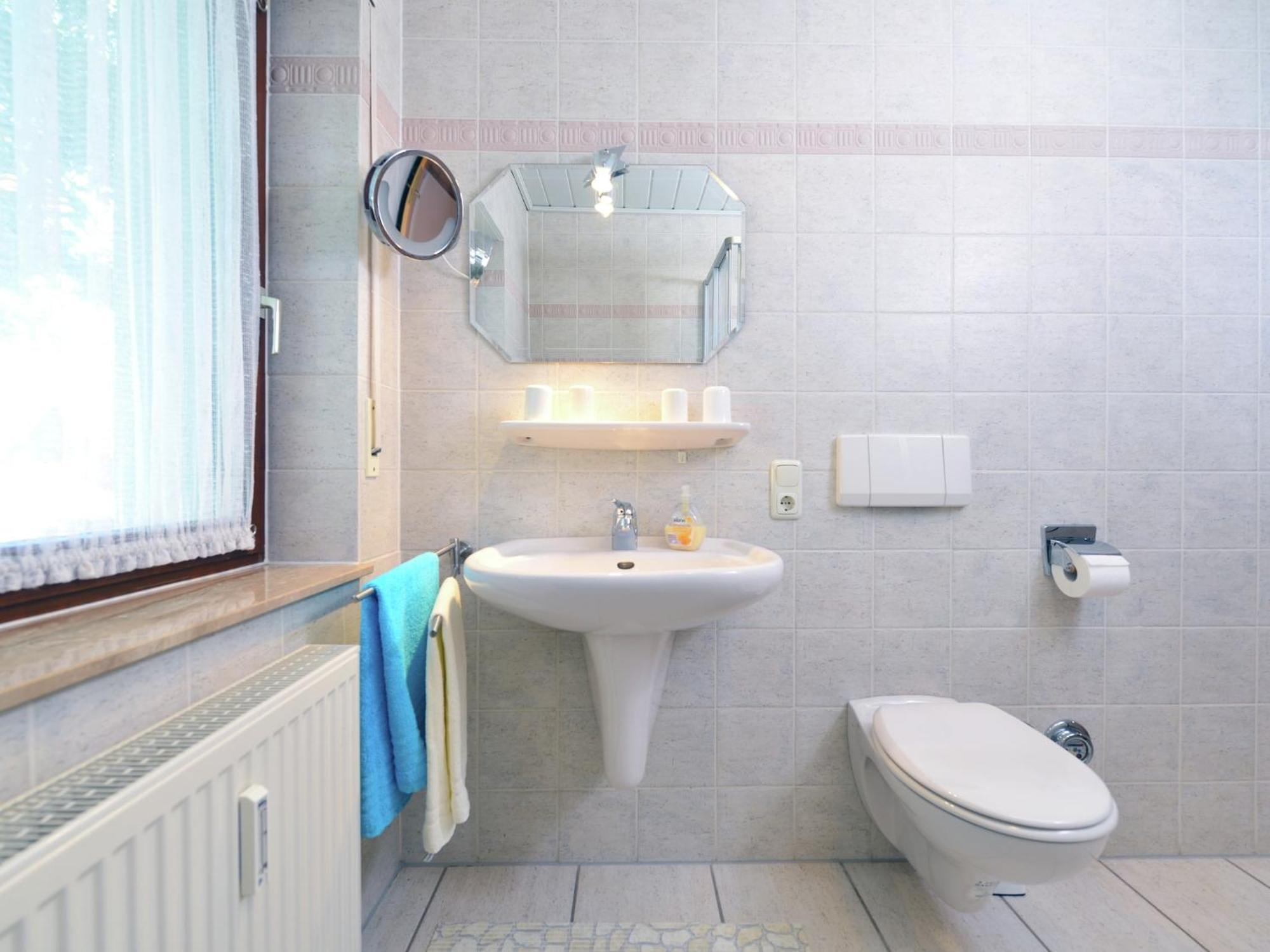 Quaint Apartment In Eimelrod Near Lake And Water Sports Вилинген Екстериор снимка