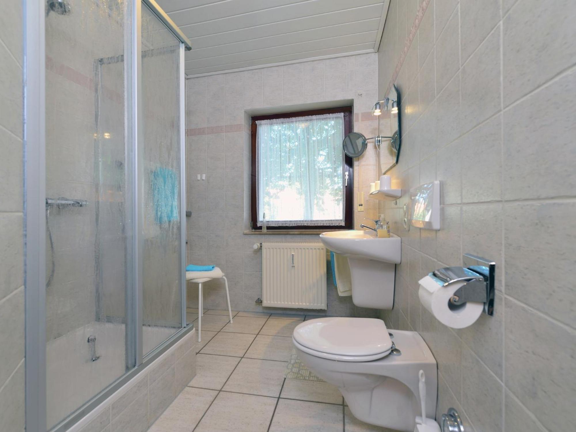 Quaint Apartment In Eimelrod Near Lake And Water Sports Вилинген Екстериор снимка