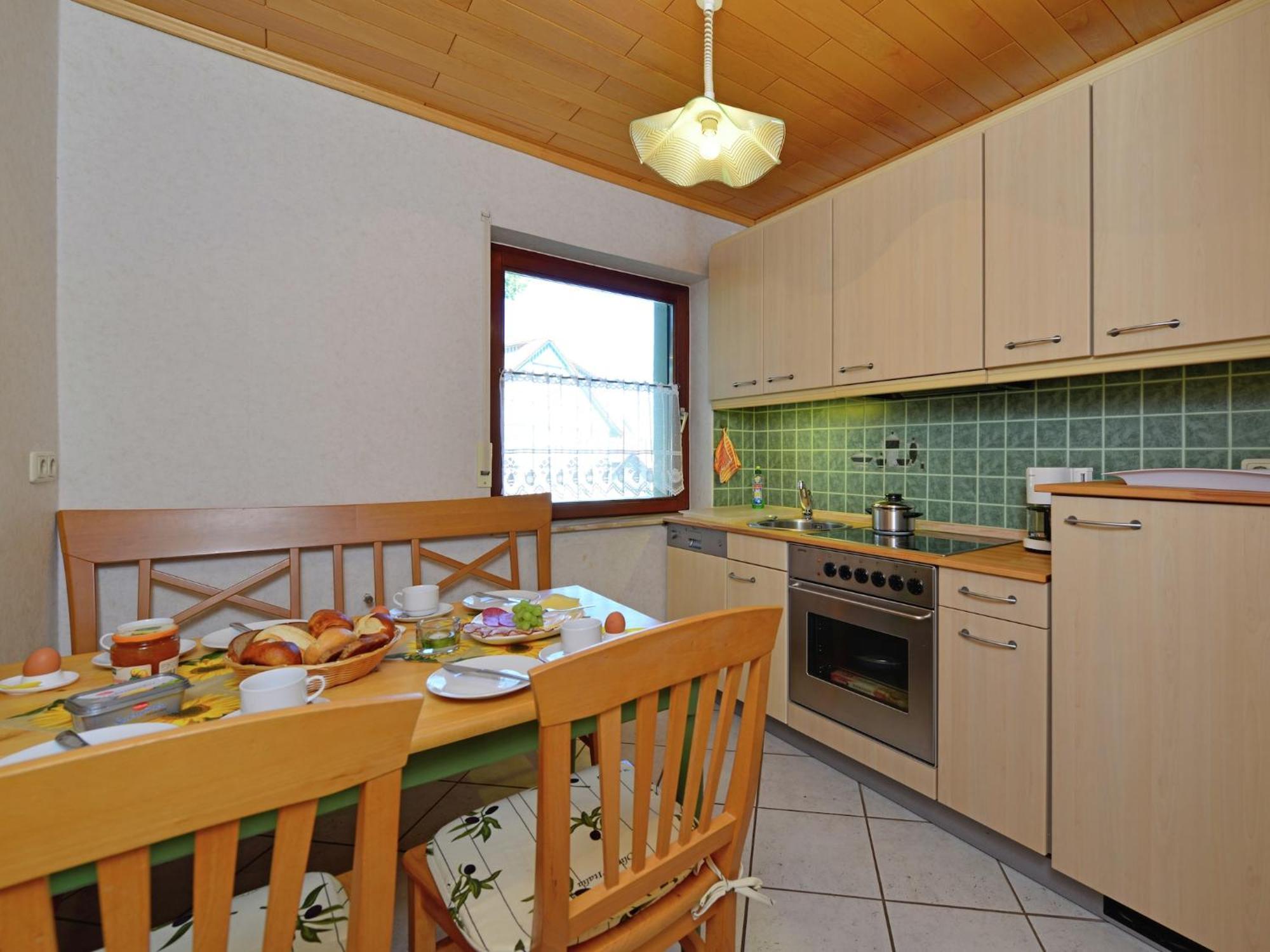 Quaint Apartment In Eimelrod Near Lake And Water Sports Вилинген Екстериор снимка