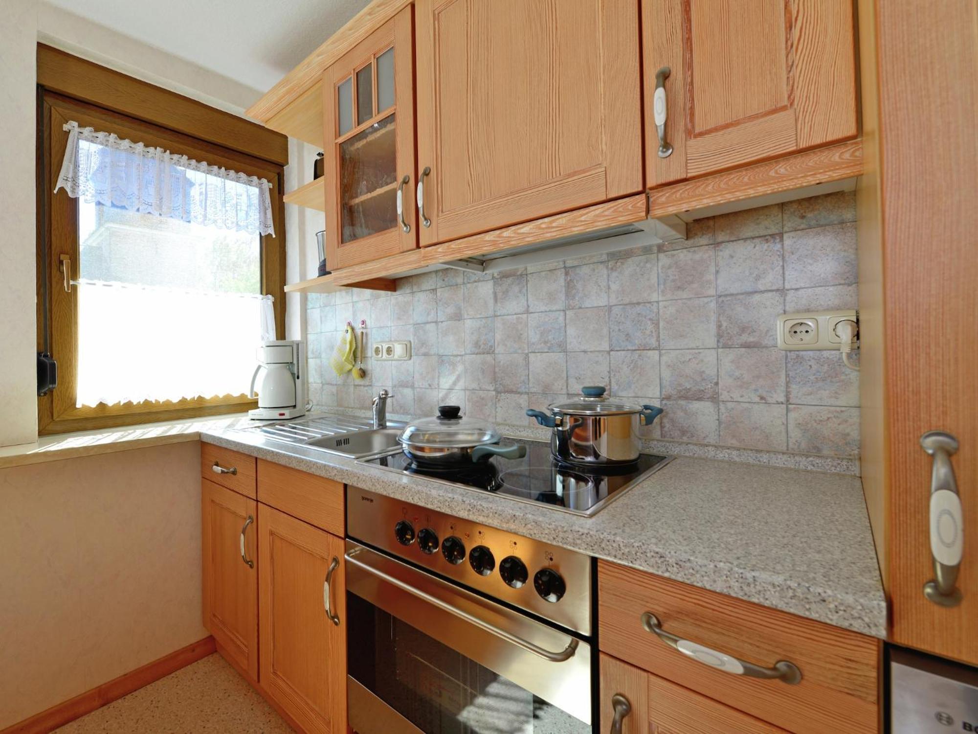 Quaint Apartment In Eimelrod Near Lake And Water Sports Вилинген Екстериор снимка