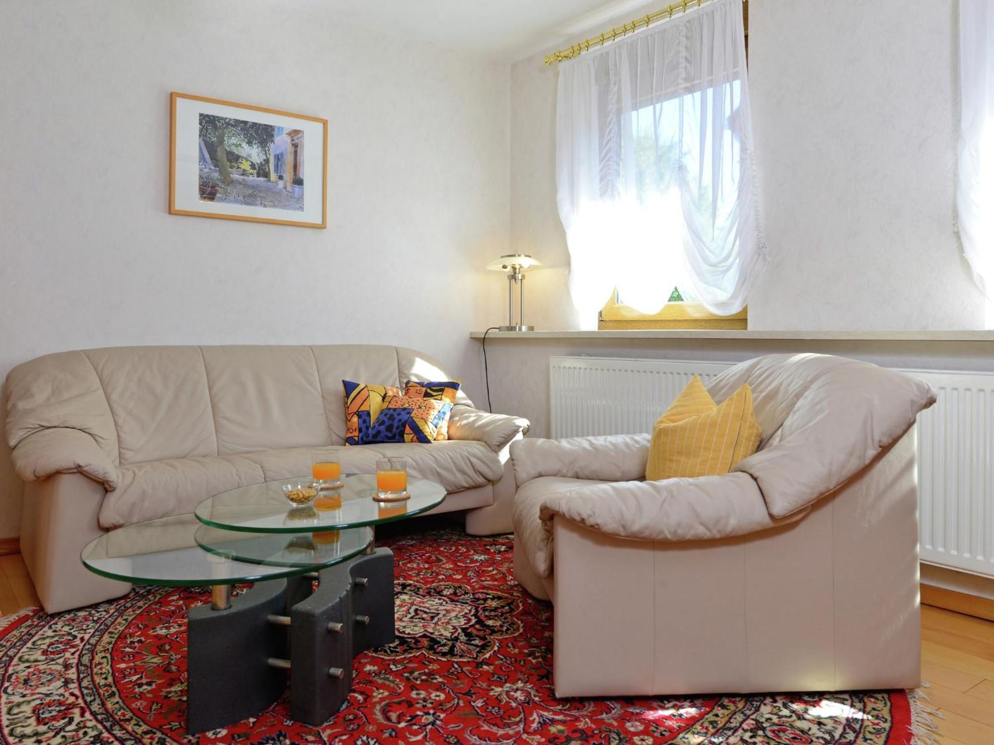 Quaint Apartment In Eimelrod Near Lake And Water Sports Вилинген Екстериор снимка